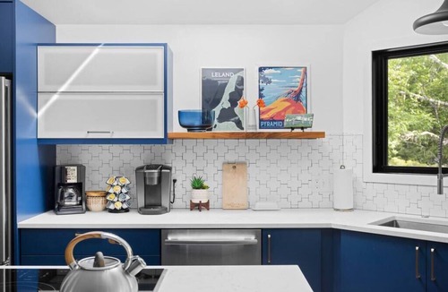 Leland House | River's Edge