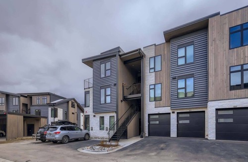 Silverthorne Condo | River View Retreat | Central Locale to it All!
