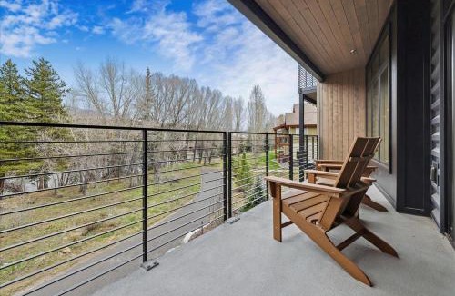 Willow Grove Apartment | River West 924, Silverthorne Condo with River Views