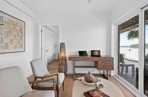 South Glengarry Cottage | Riverfront Retreat, Dock, Beach, Hot tub