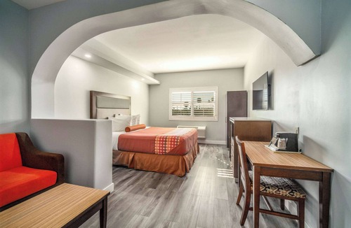 Lamanda Park Hotel | Rodeway Inn & Suites Pasadena