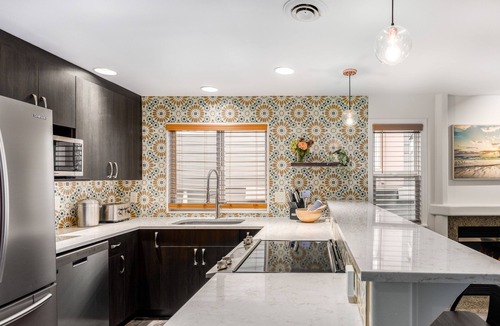 Roosevelt House | Roosevelt Townhome | Greenlake | UW | Lt Rail | Relax Unwind Recharge
