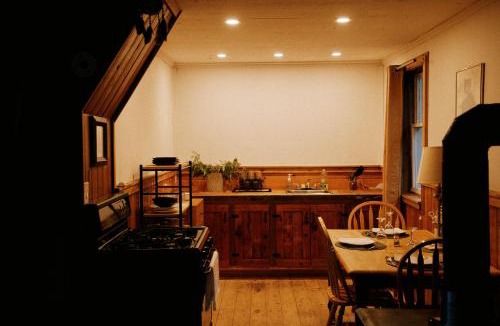 Columbia Valley Ski Chalet | Rustic Basic Cabin at Beaverfoot