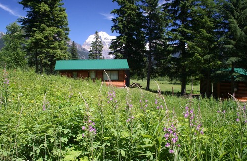 Regional District of Fraser-Fort George Cabin | Rustic cabin in the Canadian Rockies!