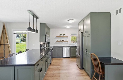 The Blue Mountains Condo | Rustic-Modern Gem | Steps to Blue Mtn Village
