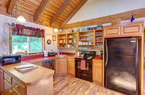 Denver Cabin | Rustic Retreat | Hike, Explore Charming Towns & Unwind