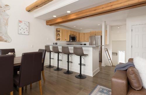 Saddle Ridge House | Saddle Ridge Townhome - Unit J3