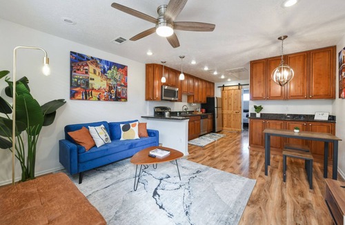 Faubourg Delassize Condo | Safe, Walkable Uptown Luxury on St. Charles