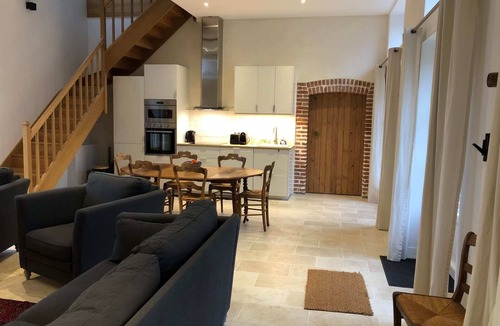 Tosny Apartment | Saint Sulpice - Three Bedroom Apartment, Sleeps 7