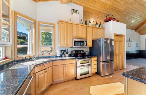 Wapato Point House | Sanden House at Wapato Point Resort