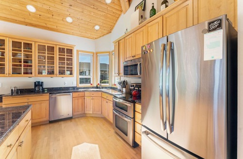 Wapato Point House | Sanden House at Wapato Point Resort