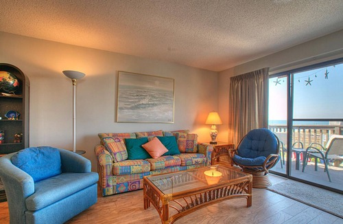 Wilmington Beach Condo | ☀️Sands V A3: Oceanfront, Panoramic Views, Shared Pool☀️
