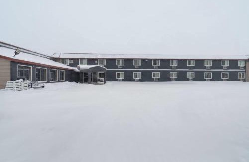 Sauk Centre Hotel | Sauk River Inn & Suites, a Travelodge by Wyndham
