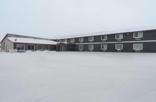 Sauk Centre Hotel | Sauk River Inn & Suites, a Travelodge by Wyndham