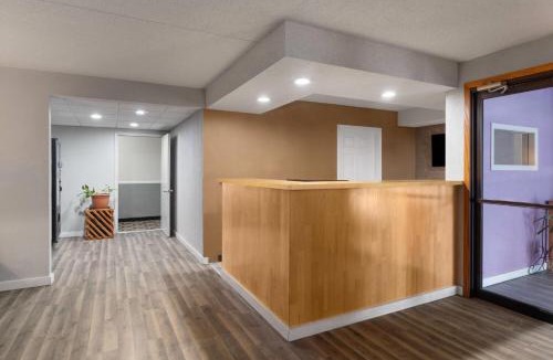 Sauk Centre Hotel | Sauk River Inn & Suites, a Travelodge by Wyndham