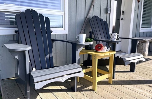 Moclips Apartment | Sculpin Studio - Steps to Beach - Ocean View, Dog Friendly!