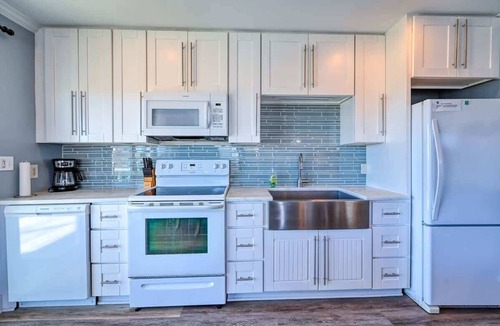 Topsail Beach House | SeaClusion North: Early Bird Special!