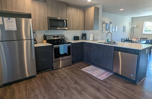 Seattle Metro Area House | Seattle Vacation Home: Willow House 4 bedroom
