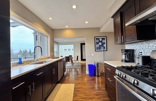 Rainier Valley House | Seattle View Skyline and Water Modern 4BD 3BA