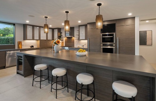Beverly Glen House | Secluded and Spacious 5-bedroom house in Beverly Hills with sparkling pool
