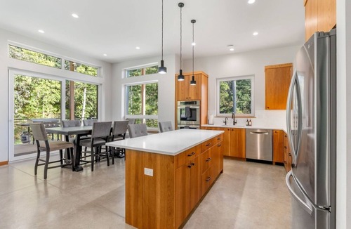 Husum House | Secluded, gated luxury home along the White Salmon River