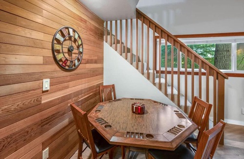Enumclaw House | Secluded Greenwater Cabin with Loft Near Rainier