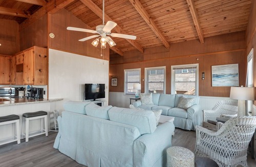 Kitty Hawk House | SEMI OCEANFRONT, Steps to the Beach, Unobstructed Amazing Ocean Views. Remodeled