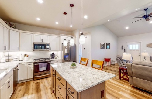 Aberdeen House | Serene Home - Hot Tub, Covered Patio, Dog-Friendly
