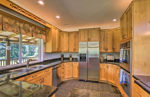 South Bend Cottage | Serene South Bend Family Escape; Dogs Welcome