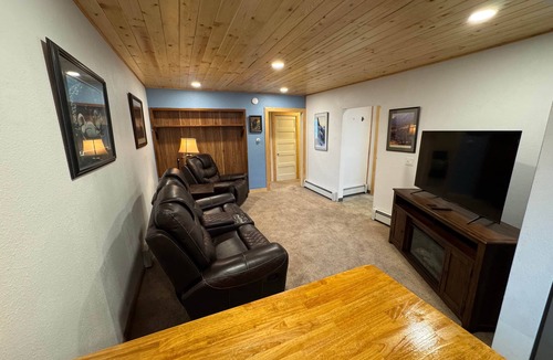 Cordova Apartment | Serenity Adventures - Harborview Lookout Loft
