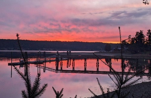 Marrowstone House | Shared room, water view/access, Mini Fridge, Fire pit.