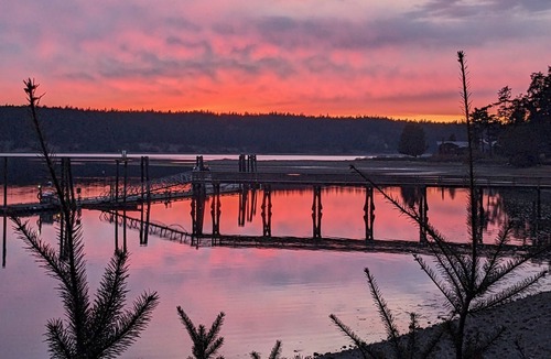 Marrowstone House | Shared room, water view/access, Mini Fridge, Fire pit.