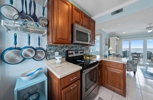 North Carolina Coast Villa | Shell Yeah! (1-Bedroom Villa) by RedAwning