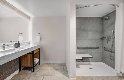 Metairie Hotel | Sheraton Metairie - New Orleans Hotel
