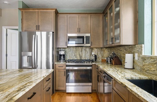 Silvercreek House | Ski-In Granby Getaway, Hot Tub, Open Layout w/Plush and Cozy Setting, steps from Ski Granby Ranch