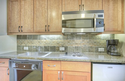Winter Park Condo | Slope-Side Condo in WP Resort: Ski-in/Ski-out with Shared Hot Tub Access