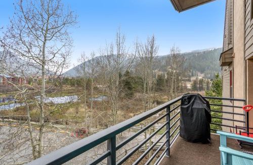 Mountain House Apartment | Snowdance Manor 403