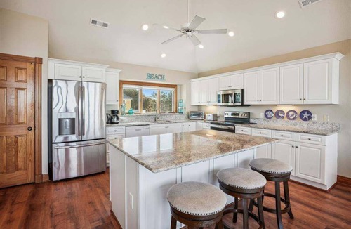 Monteray Shores House | Somerset - 5 Bed, 3.2 Bath dog friendly soundfront home with hot tub