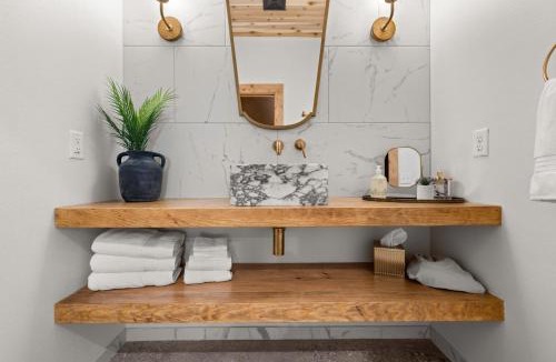 Jasper Hotel | Sommer House Inn-Woodland Room