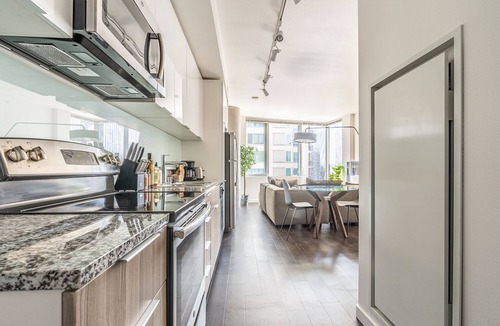 West Bellevue Apartment | Sophari Towers: Bellevue Apartments