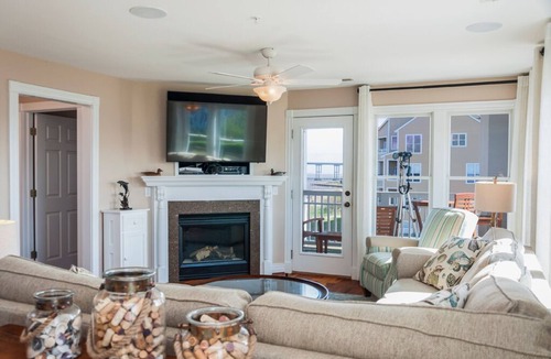 Manteo Condo | Sound, Mind and Bodie: Condo, Shared Pool