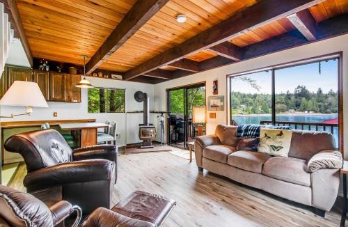 Shelton House | Sound Retreat