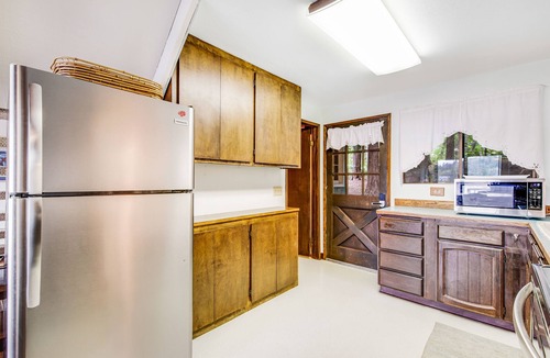 Shelton House | Soundfront Home w/3 Decks, Kayaks, Shared Dock & Water Views - 2 Dogs OK
