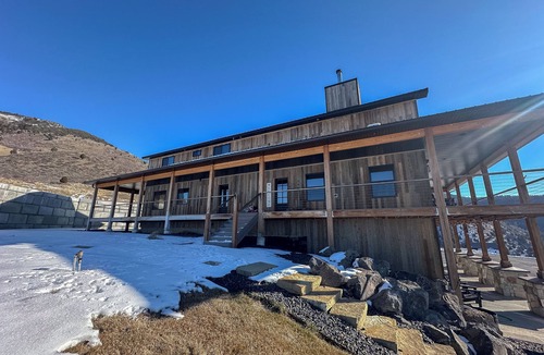 Irwin Cabin | Spacious 10 bed cabin in delightful Irwin!