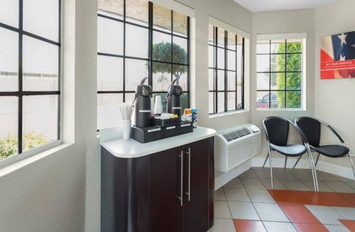 Merced Apartment | Spacious 2-bed|Pool|Free Parking
