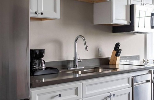 New Orleans Hotel | Spacious 2BR Getaway Near Canal Street