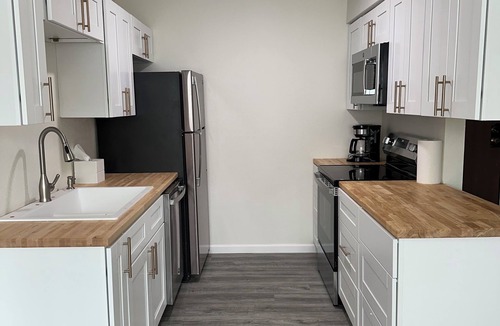 St. Cloud Apartment | Spacious 3-bedroom ground floor apartment with AC, WiFi in charming St. Cloud
