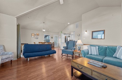 Corolla House | Spacious 4-bedroom house in beautiful 4x4 area of Corolla with ocean views!
