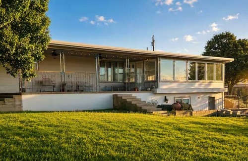 Logan House | Spacious 5BR Lakefront Home w/Lake Access-Sleeps 14