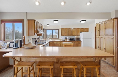 Stevensville House | Spacious 7 Bed 6 Bath house in Stevensville Montana - perfect for families.